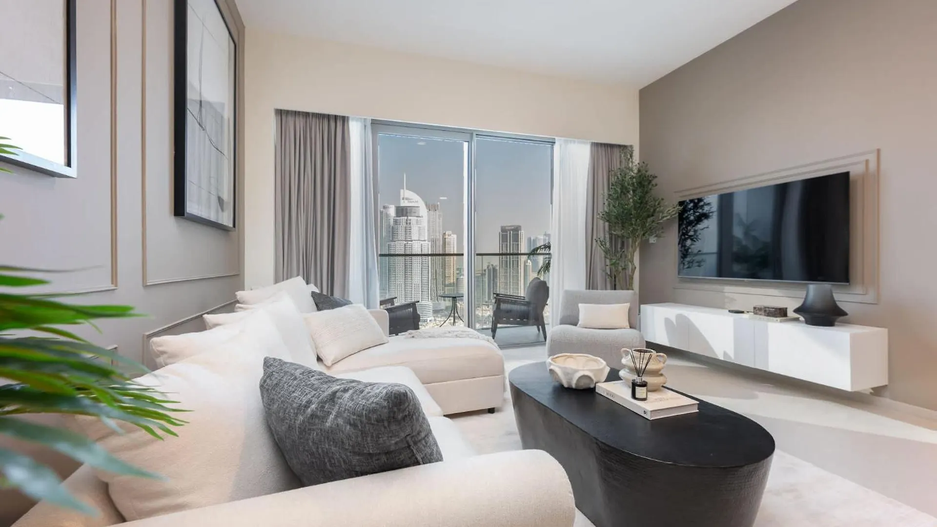 Апартаменты Sleeps 6 In Grande, Downtown With Burj Khalifa Views Дубай