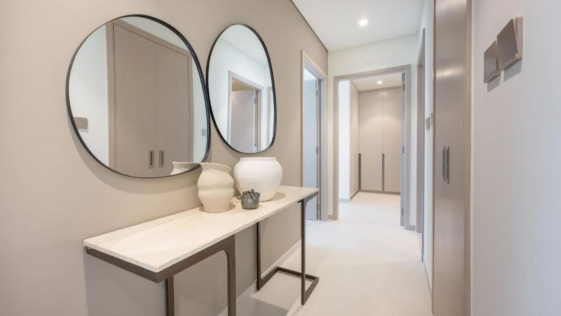 Апартаменты Sleeps 6 In Grande, Downtown With Burj Khalifa Views Дубай 0*,