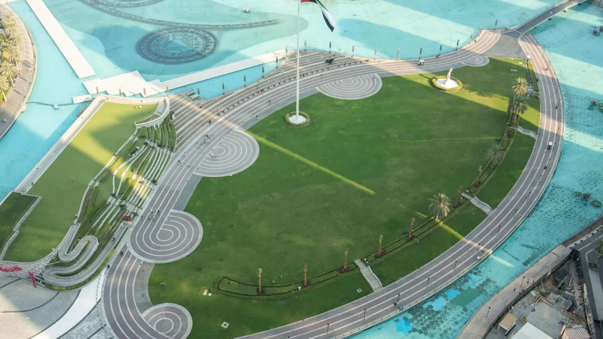 Sleeps 6 In Grande, Downtown With Burj Khalifa Views Apartment Dubai